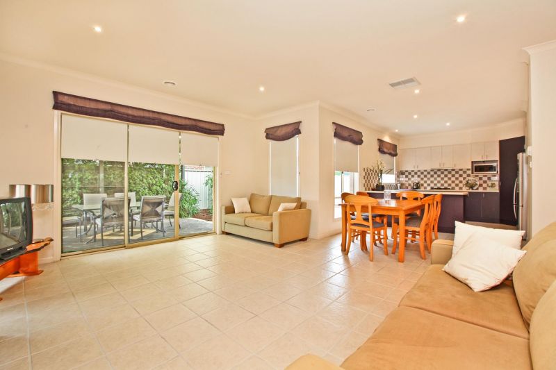 1 Kororoit Approach, Caroline Springs - Thumbnail 4