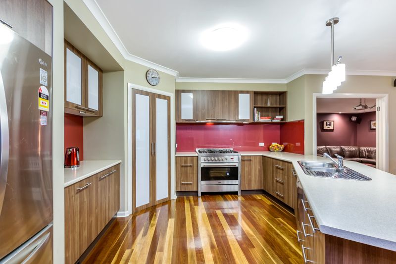 7 Clonandra Lane, Caroline Springs - Thumbnail 8