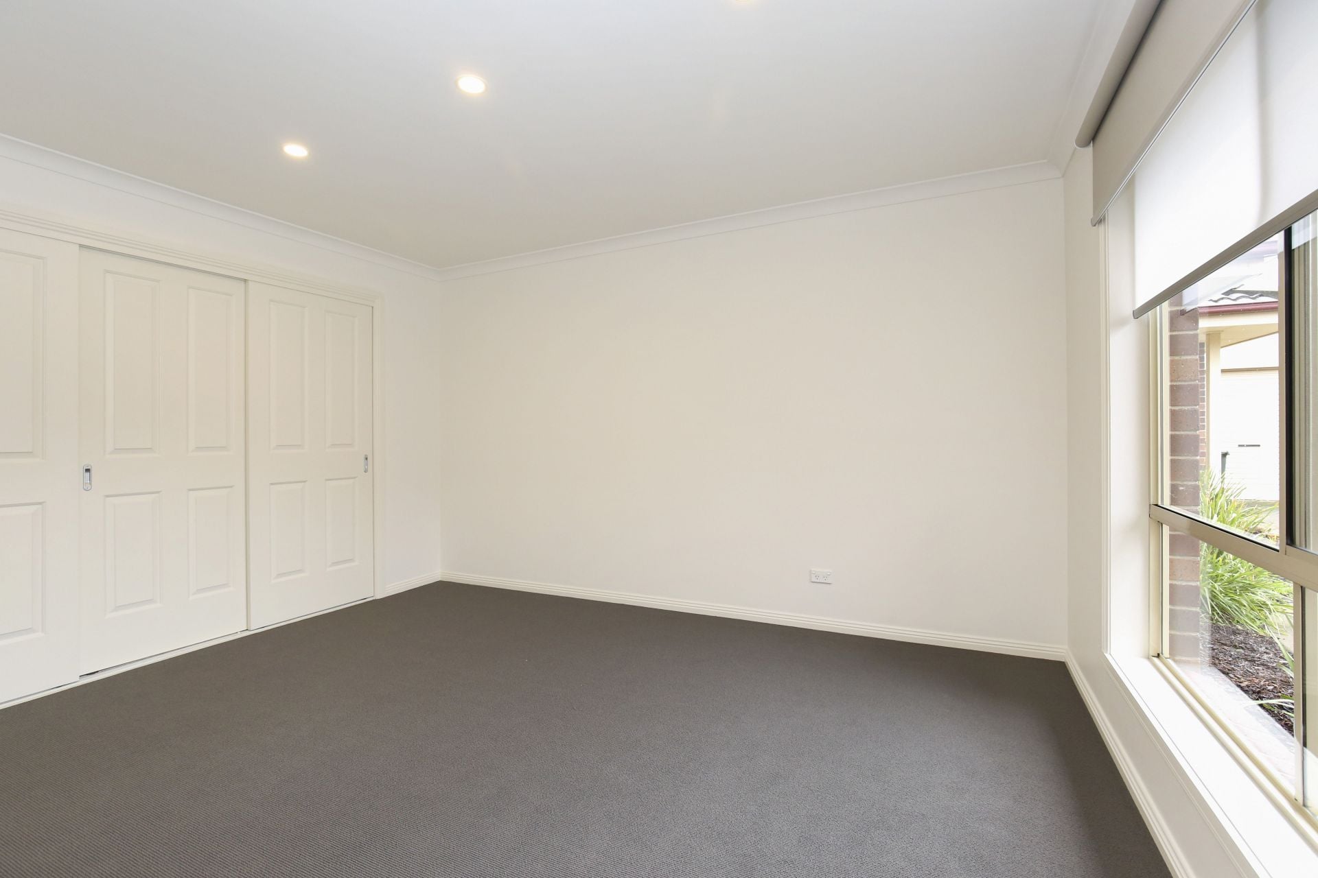 Modern 3 Bedroom Unit!