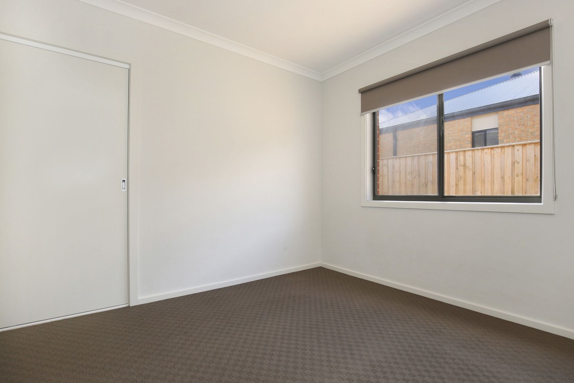 Large and Modern for the Family  *Insp Thu 21st Feb @ 4:20pm*