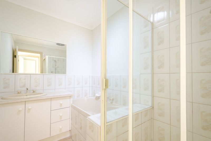 1/12 Reddrop Court, Altona Meadows - Thumbnail 5