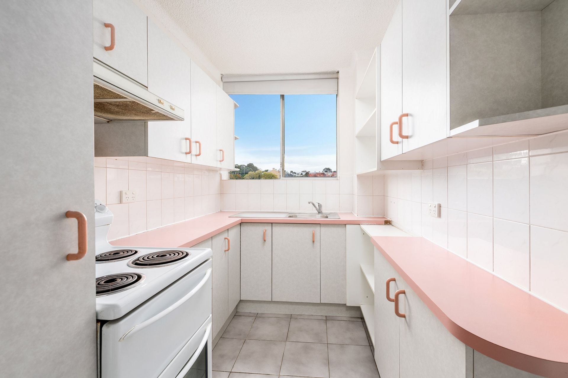 Sold - A Fantastic Debut In a Lifestyle Hot-Spot