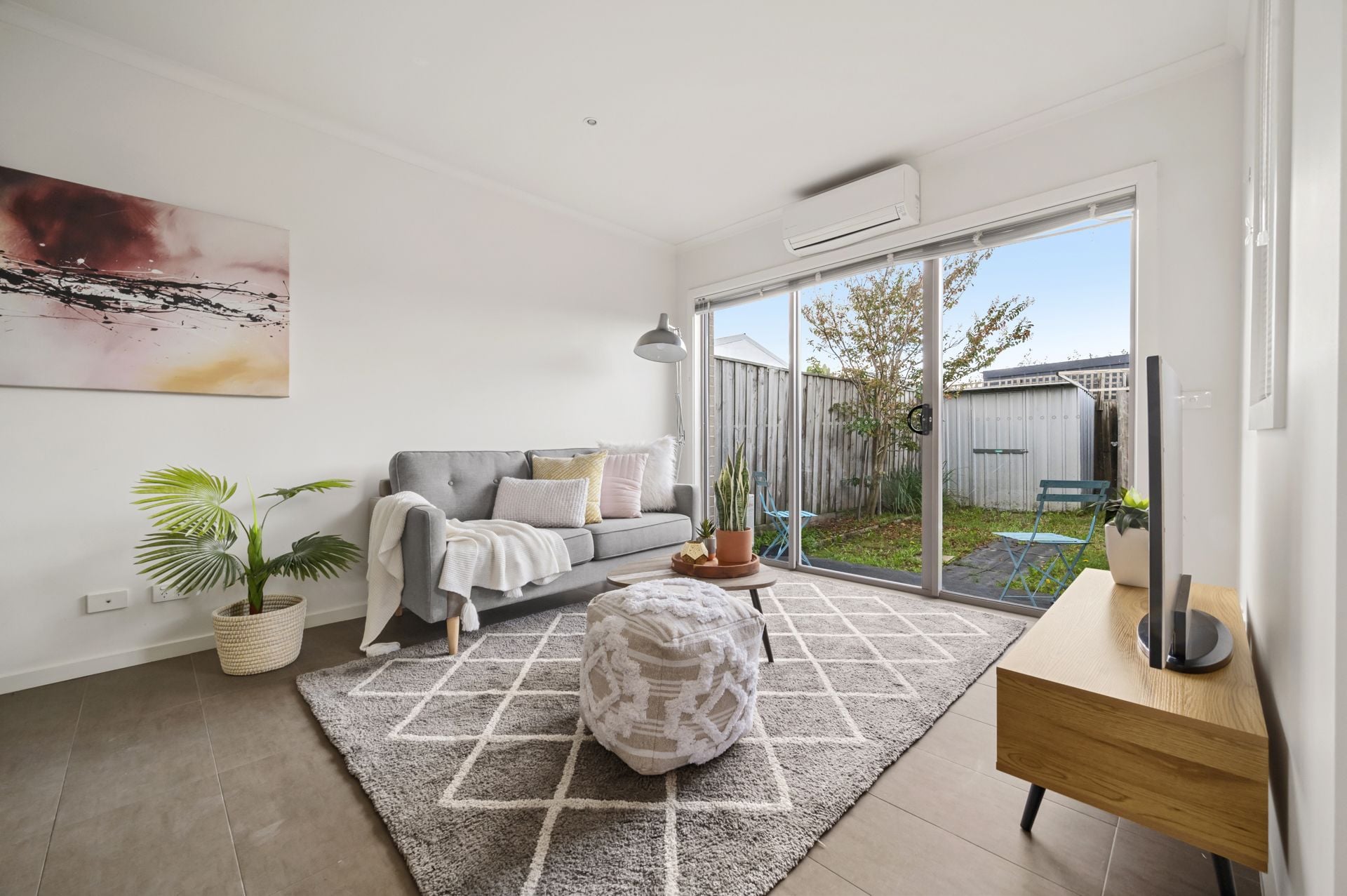 AFFORDABLE START - WALK TO THE TRAIN