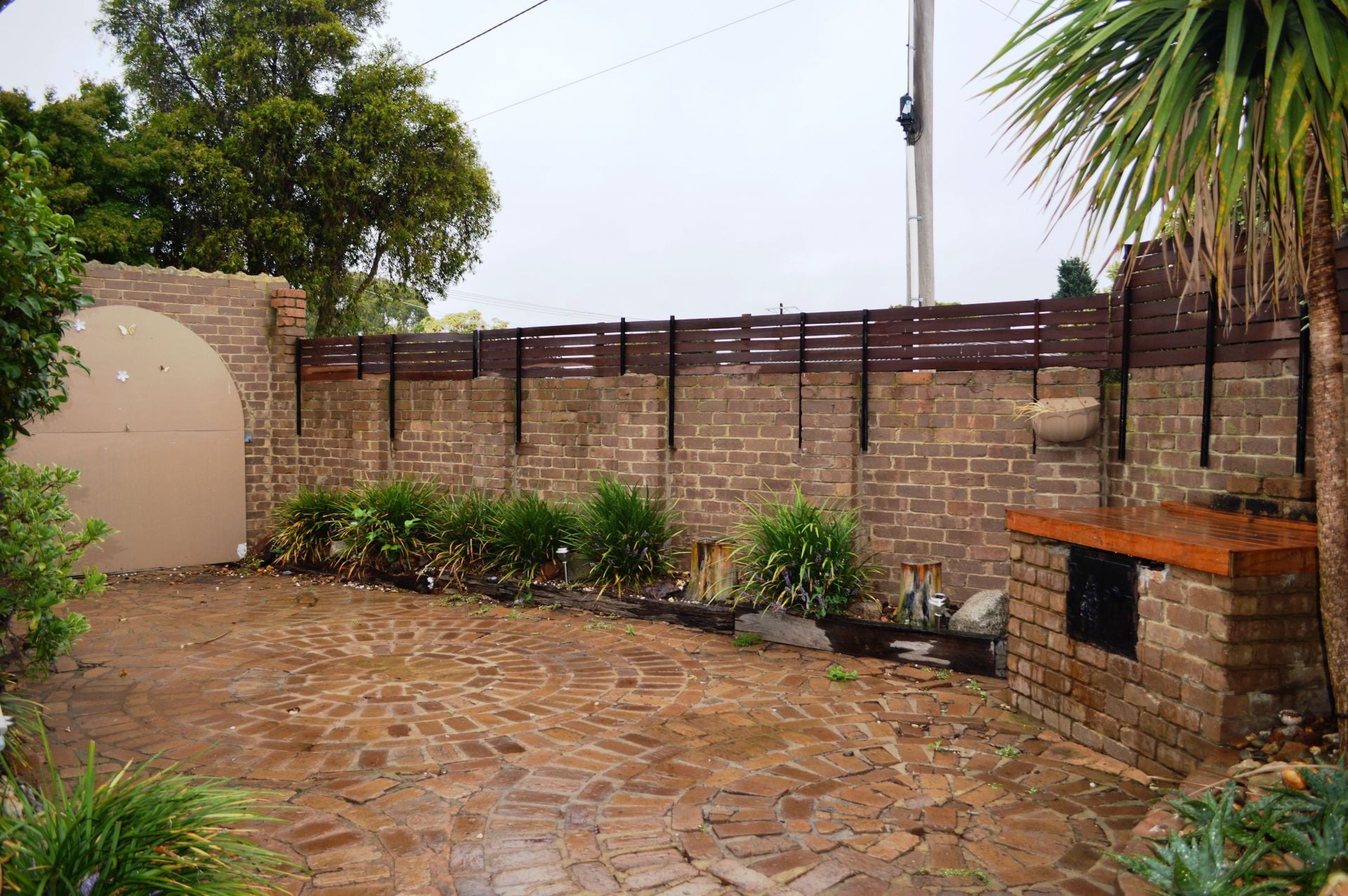 CENTRALLY LOCATED & PERFECTLY PRICED