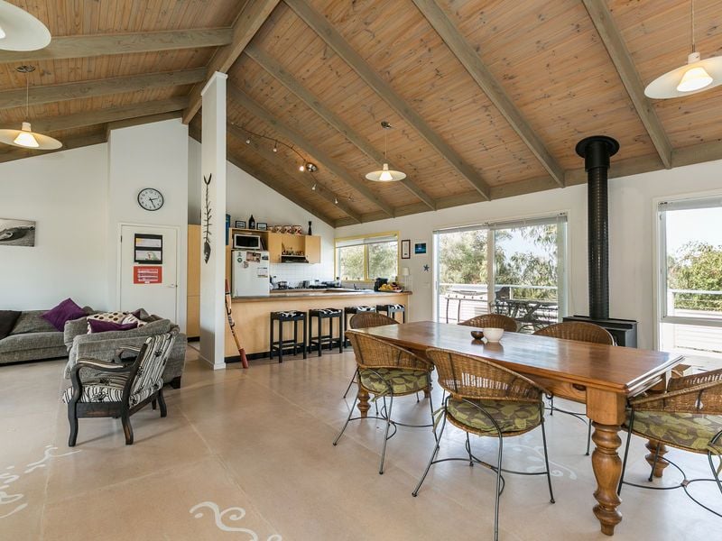 8 Fourth Avenue, Anglesea - Thumbnail 3