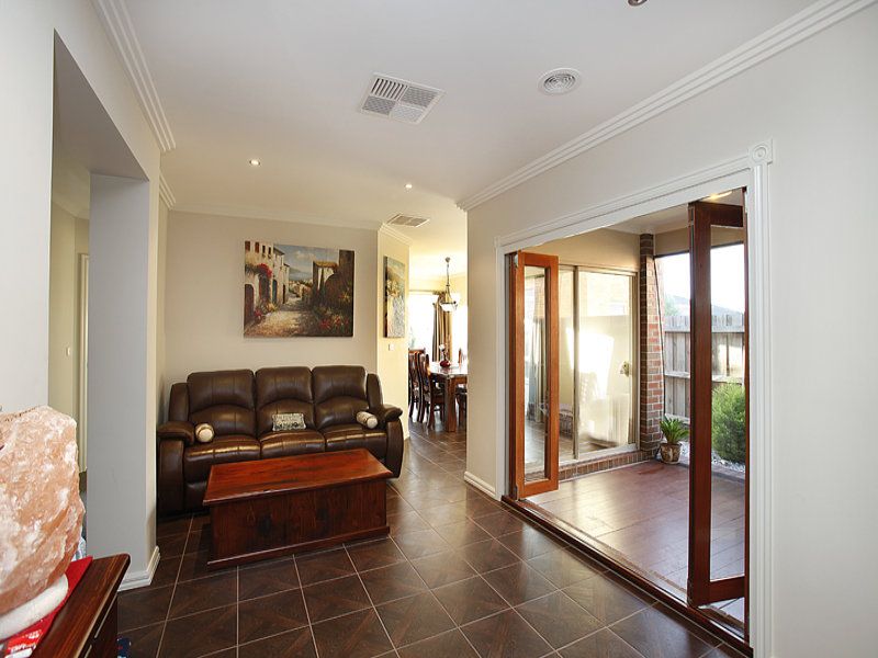 3 Windorah Drive, Point Cook - Thumbnail 8