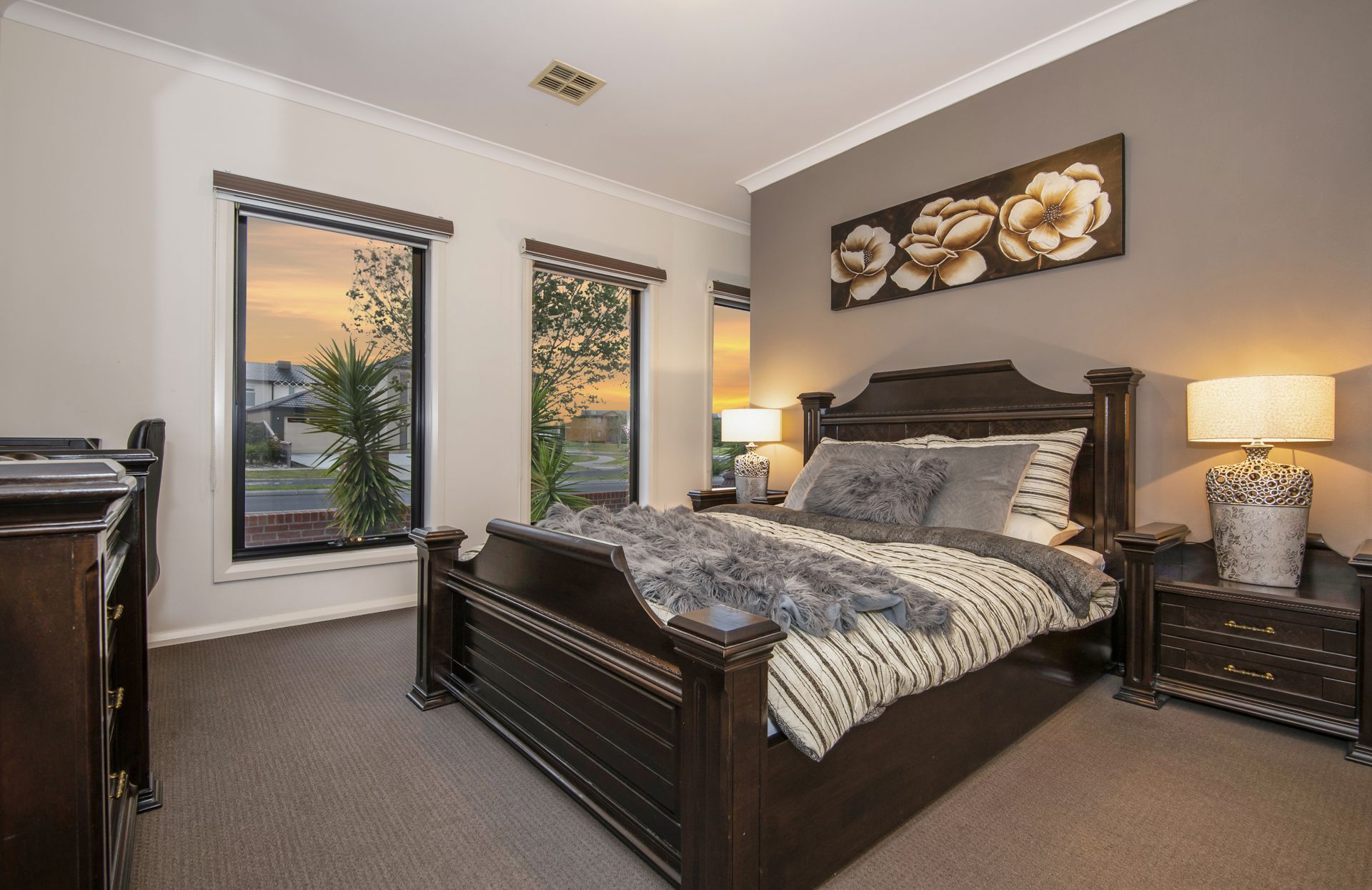 GREAT FAMILY HOME  - DUAL CORNER ACCESS