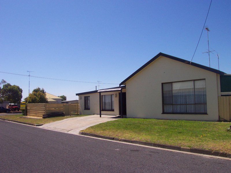 39 Elizabeth Street PORT MACDONNELL SA, Port Macdonnell - Thumbnail 4