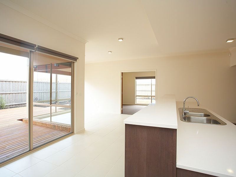 22 Teatree Terrace, Point Cook - Thumbnail 7