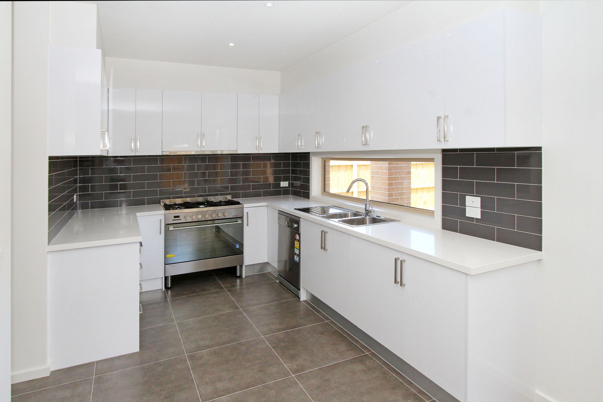 Stylish and Contemporary, Executive Living. Only 11kms From the City.