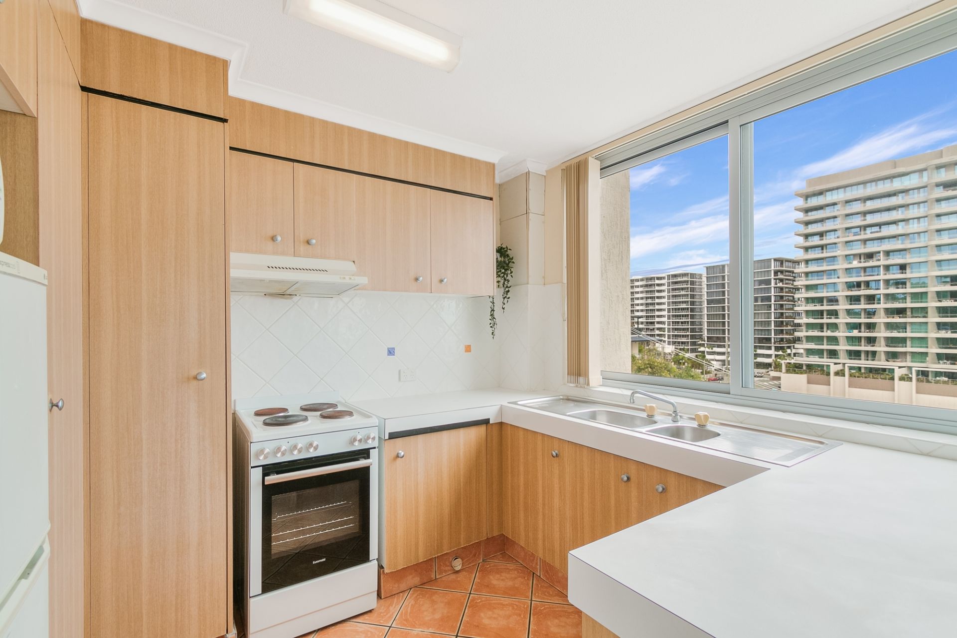 25/22 Marine Parade Kirra QLD, Kirra - Thumbnail 6