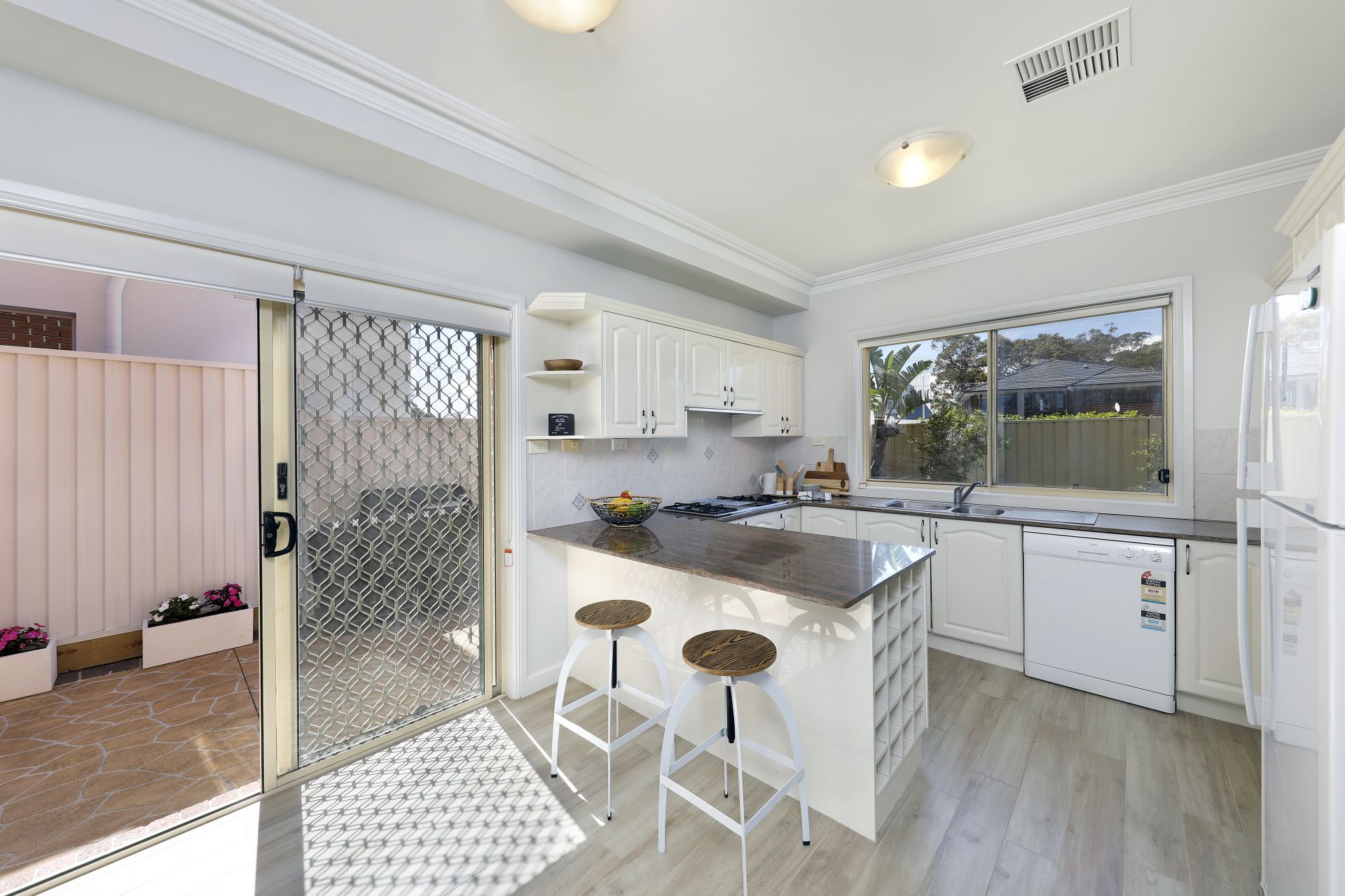 1C Edward Avenue, Miranda, Miranda - Thumbnail 4