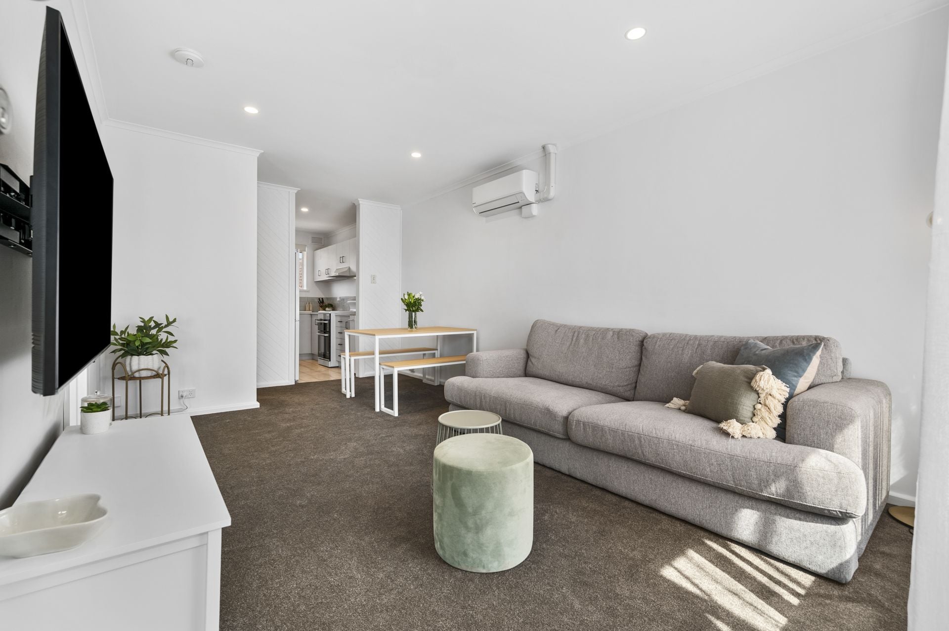 Essendon Gem: Stylish & Convenient