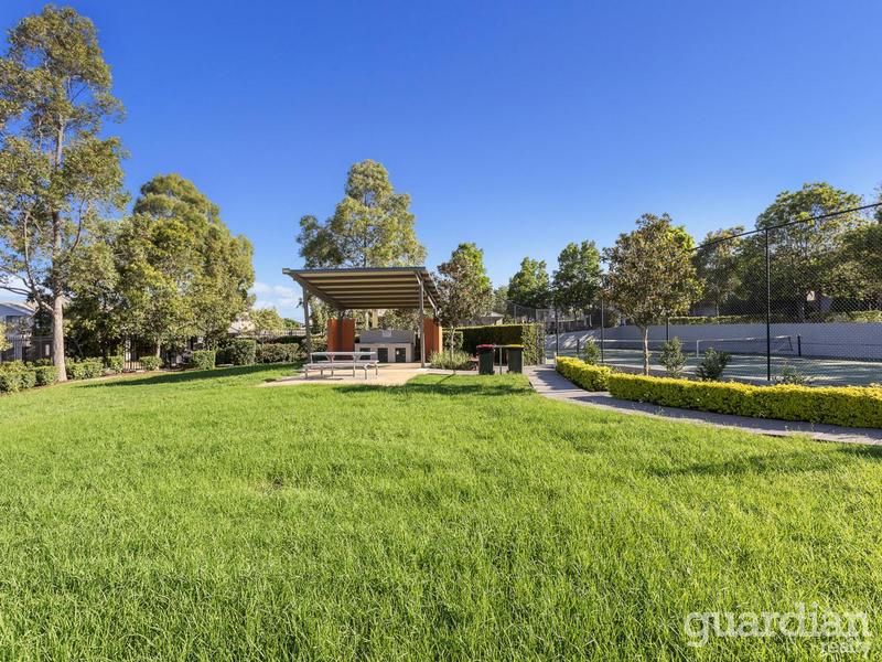 9 Thornbury Circuit STANHOPE GARDENS NSW, Stanhope Gardens - Thumbnail 8