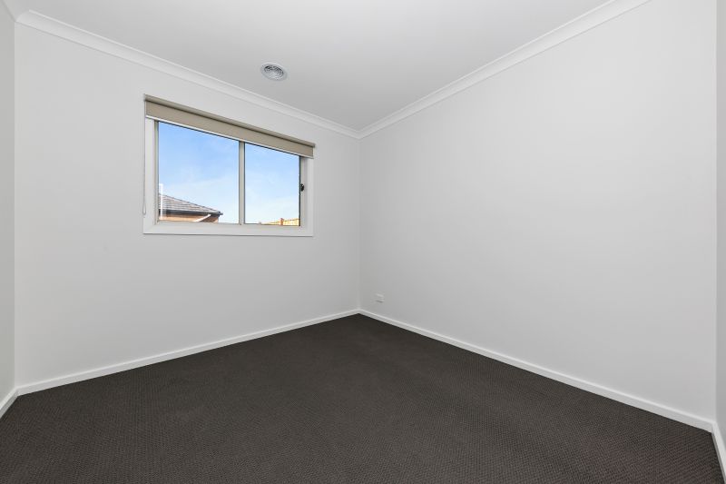 17 Graded Street, Manor Lakes
