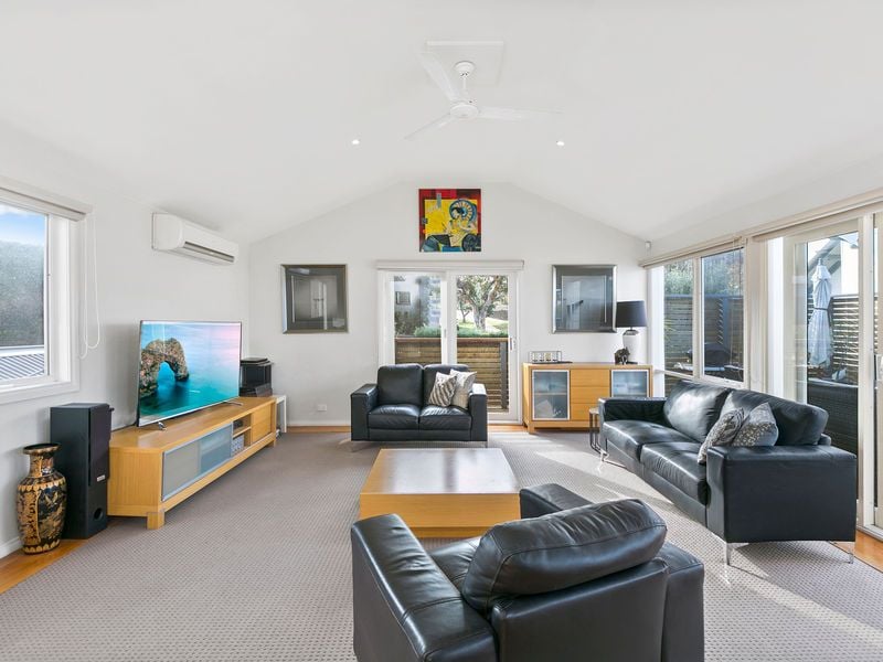 8 Spring Valley Drive, Torquay - Thumbnail 7
