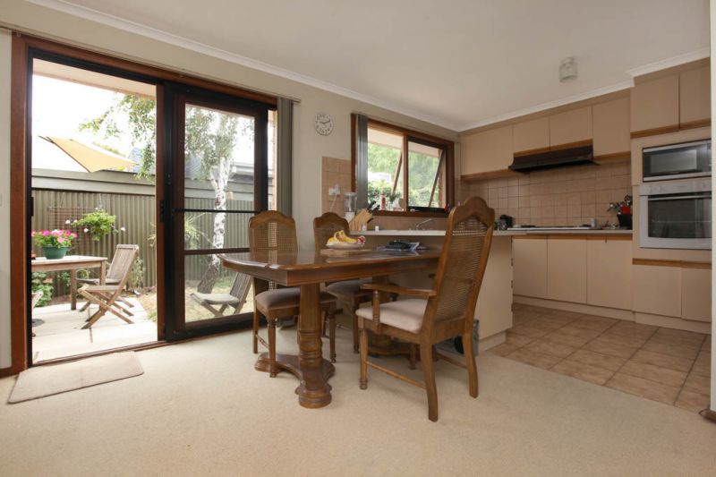 2/229 Queen Street, Altona - Thumbnail 6