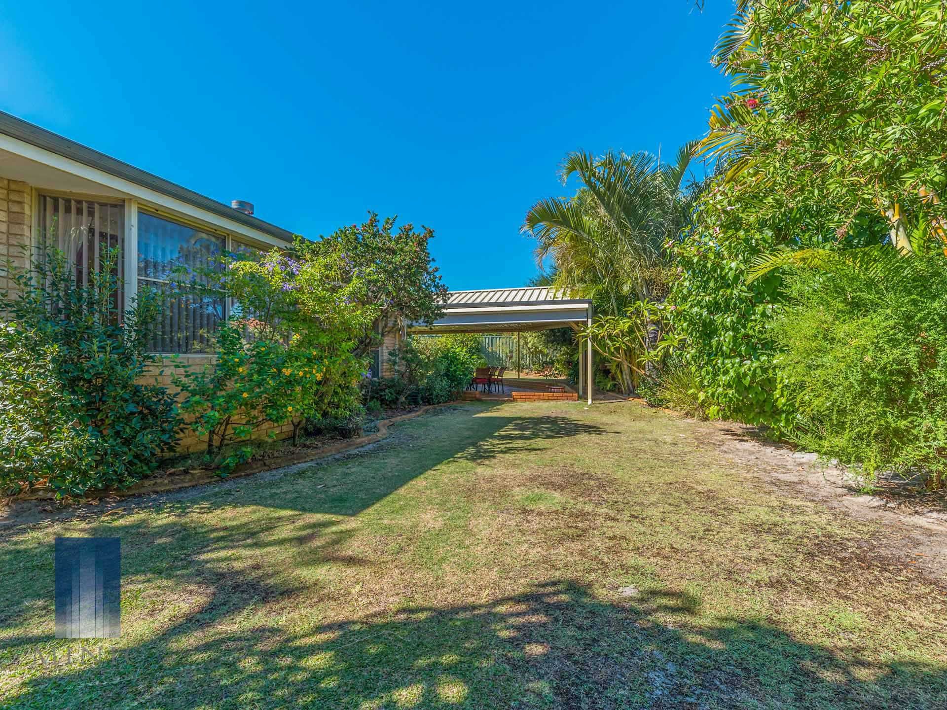 Real Estate For Sale 3 Curran Place Leeming , WA