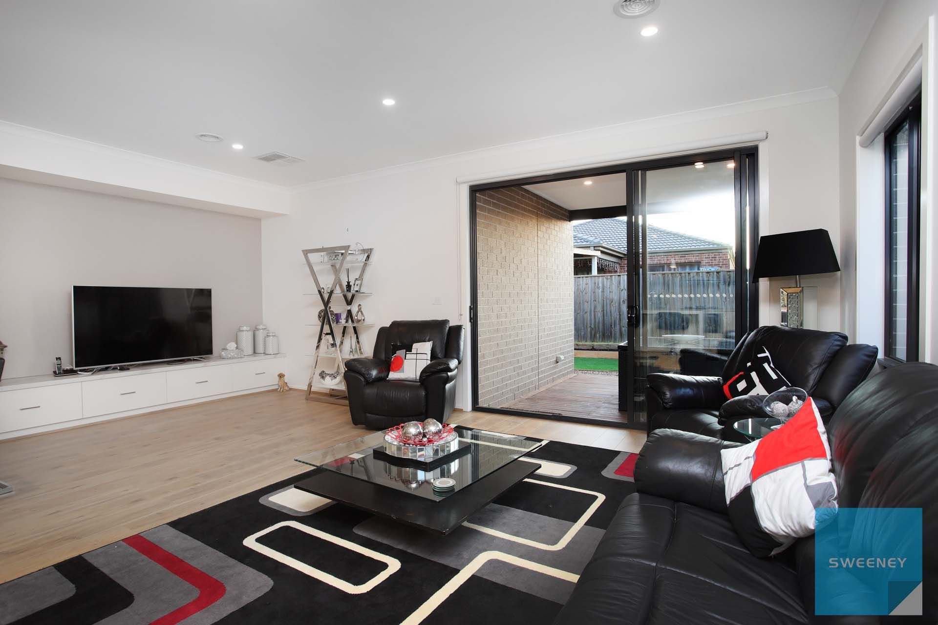 104 Hawking Crescent, Fraser Rise - Thumbnail 6