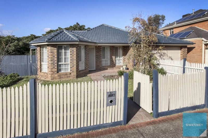 53 Edgbaston Parade, Caroline Springs - Thumbnail 2