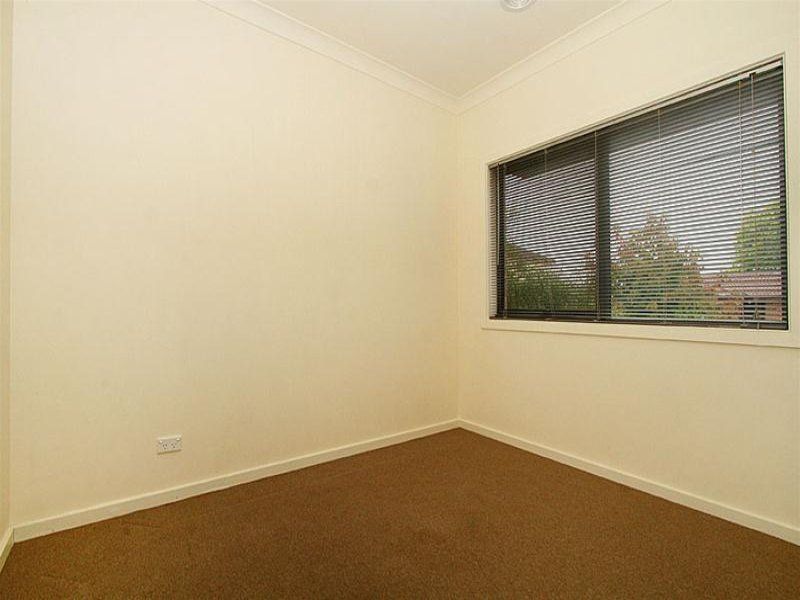 Love Low Maintenance Living - Walk to Latrobe!