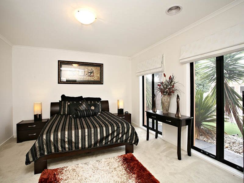 35 The Avenue SOUTH MORANG, South Morang - Thumbnail 8