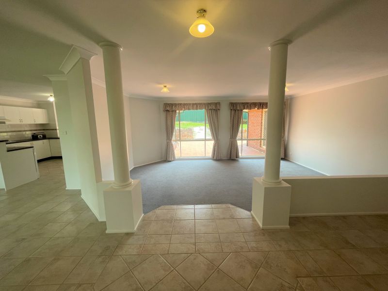 76 Roberts Parade, Hawkesbury Heights Chapman Real Estate