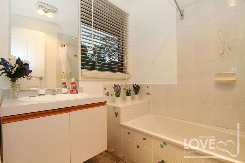 Location + Size = Amazing Family Living