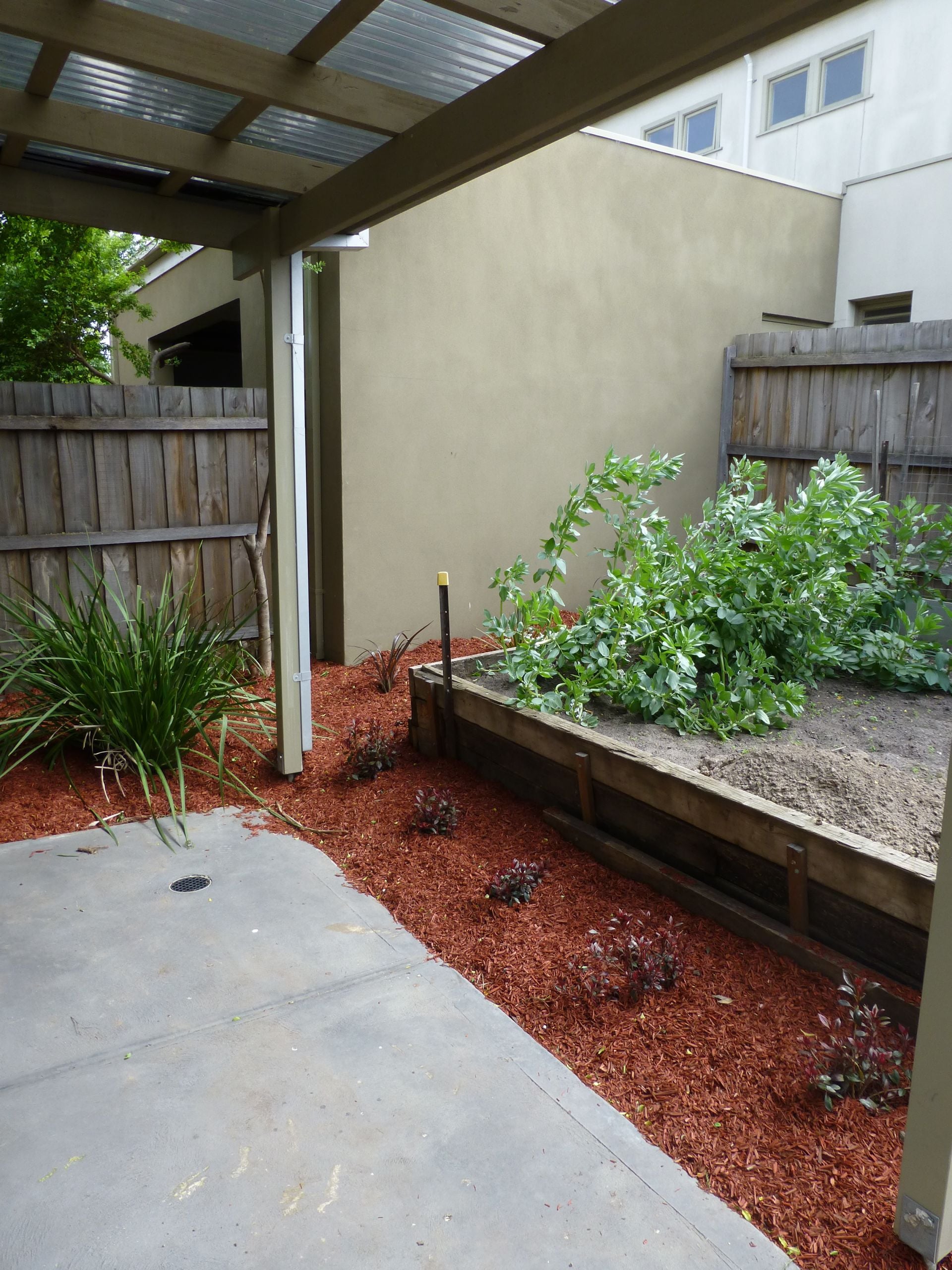 Beautiful Three Bedroom Townhouse!