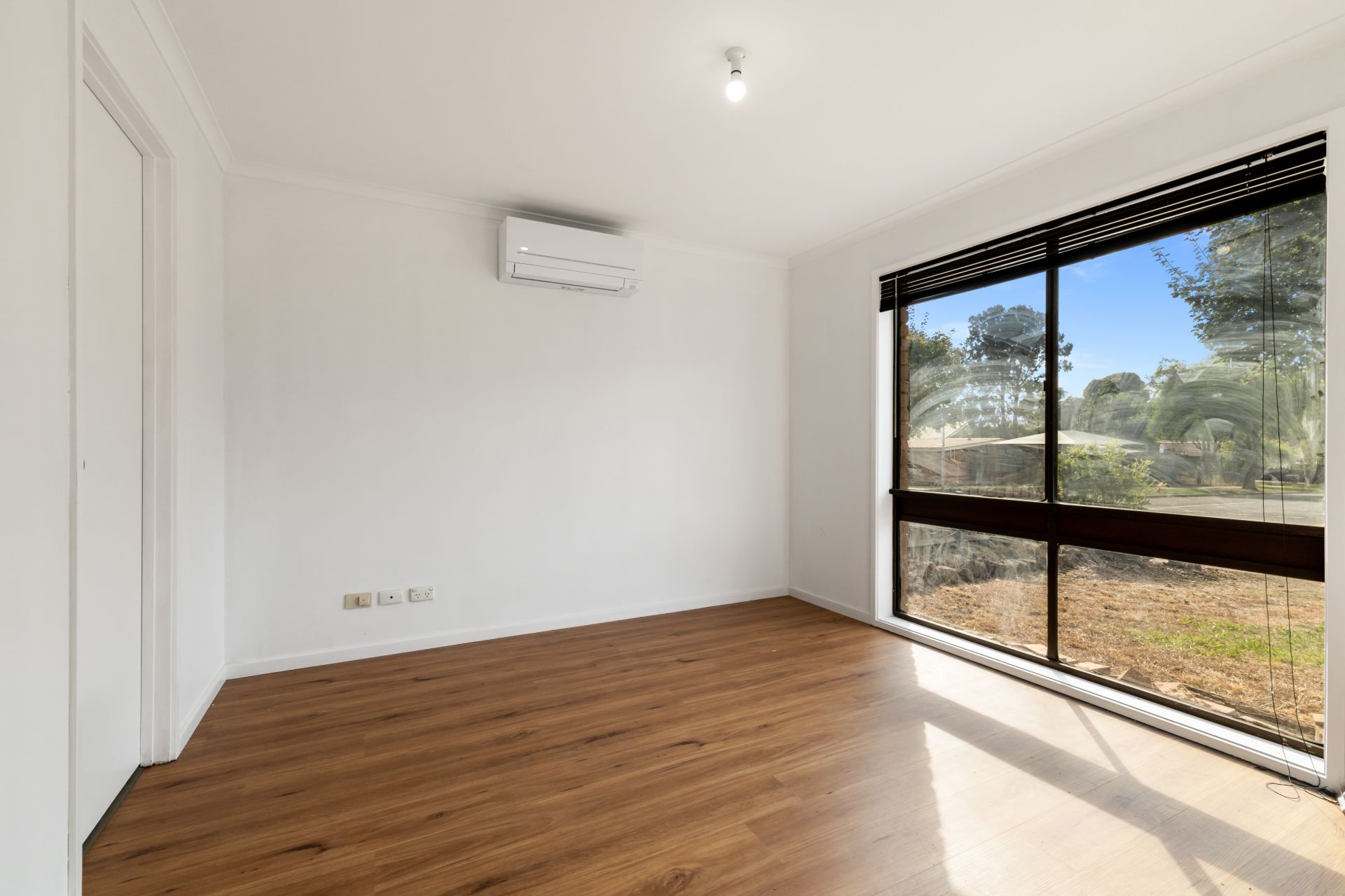 Just Renovated & Ready to Move In – Spacious 3 Bedroom Home!