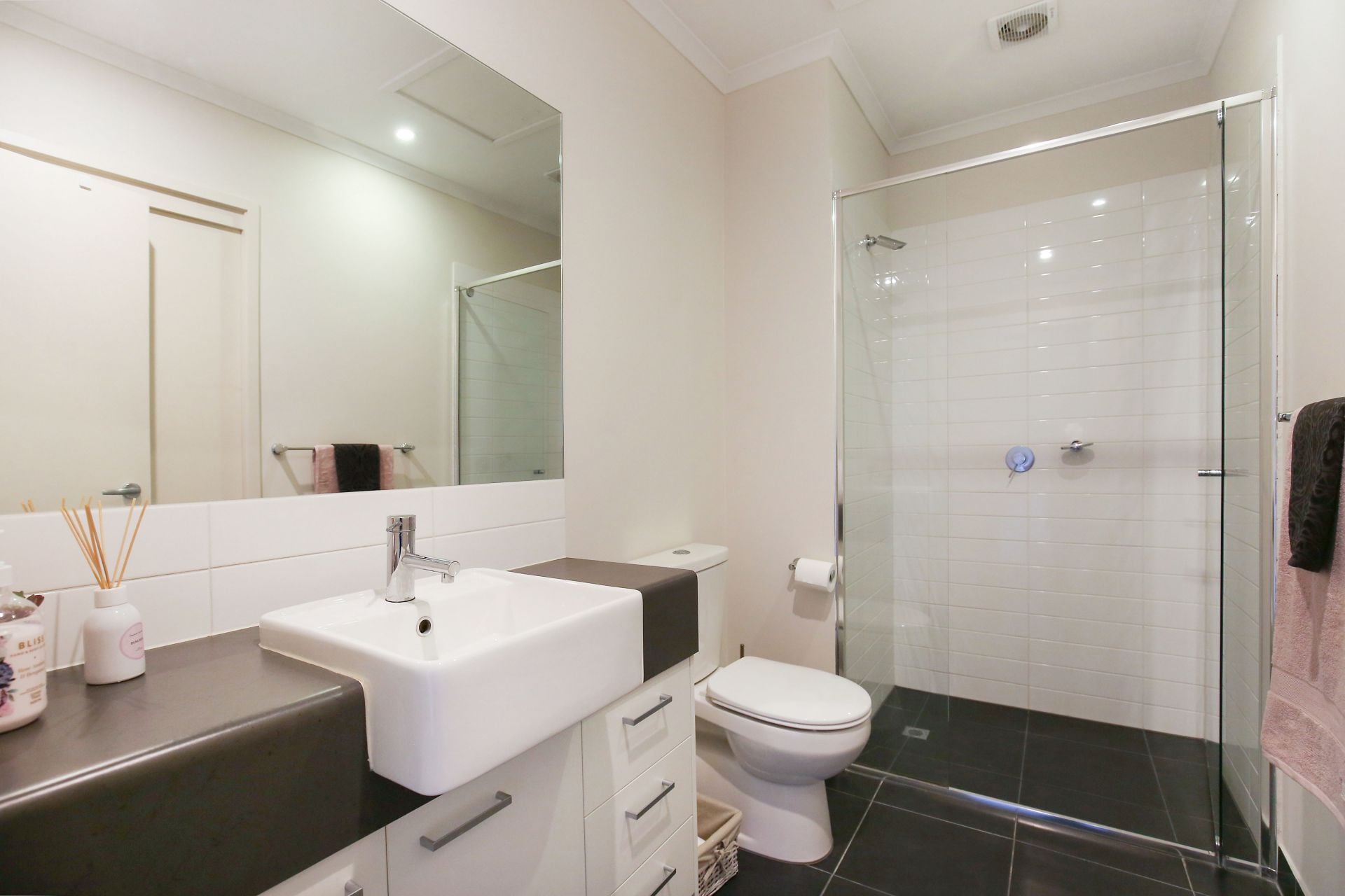 Designer Living in the most perfect of locations….