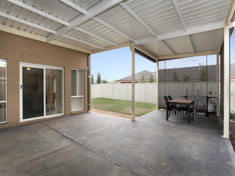 6 Cofton Street, Caroline Springs - Thumbnail 8