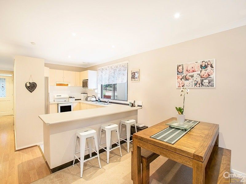 6 Crest Place, ENGADINE, Engadine - Thumbnail 2
