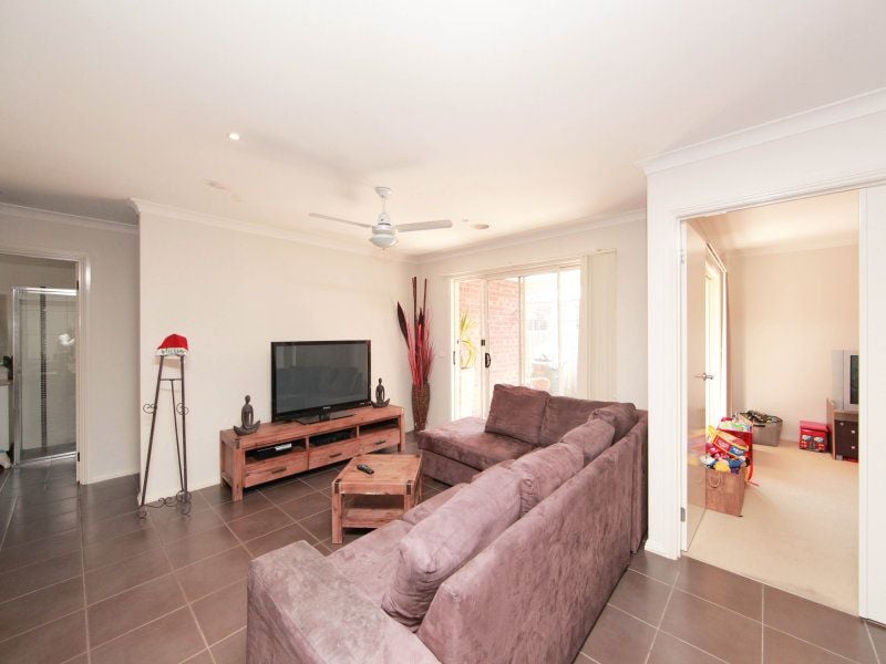 18 Fitzgerald Drive SOUTH MORANG, South Morang - Thumbnail 4