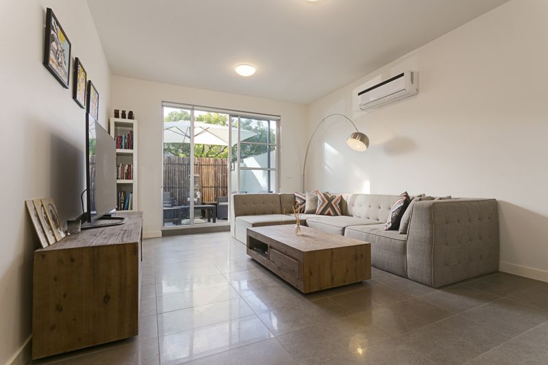 1/286 Hawthorn Road, Caulfield - Thumbnail 2