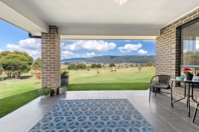 Real Estate For Sale 82 Davis Street Millfield , NSW