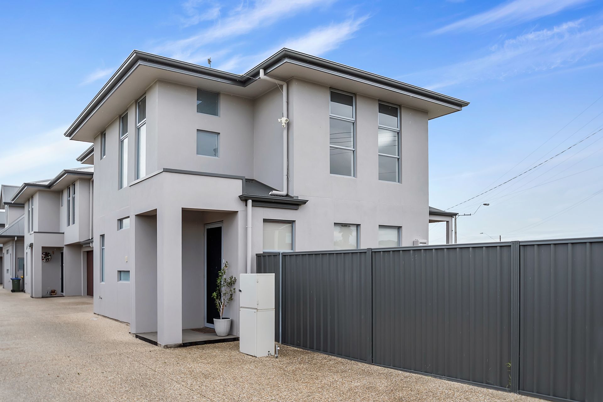 1/30 West Lakes Boulevard, Albert Park - Thumbnail 3