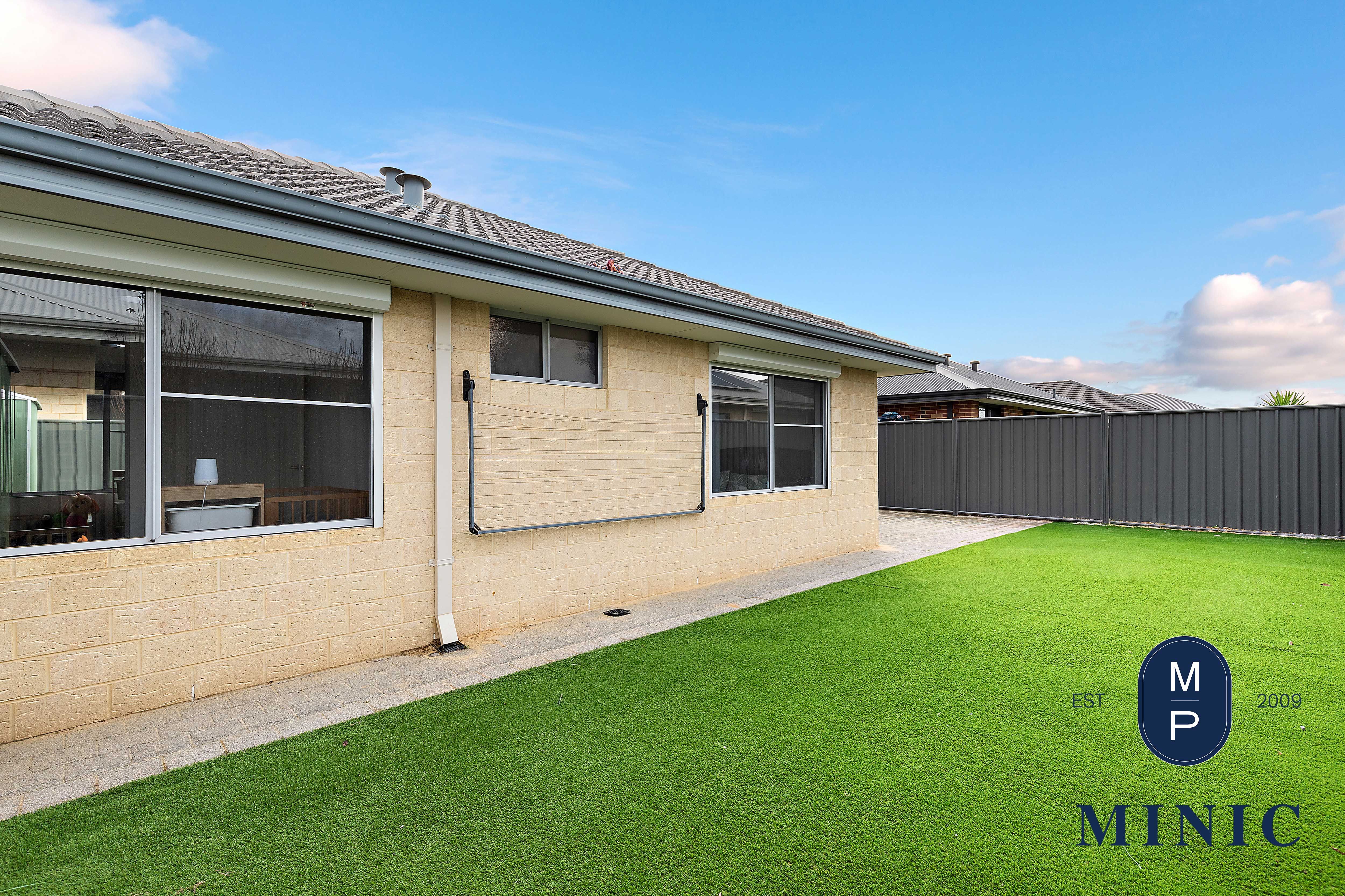 30 Charnwood Grove, Hilbert