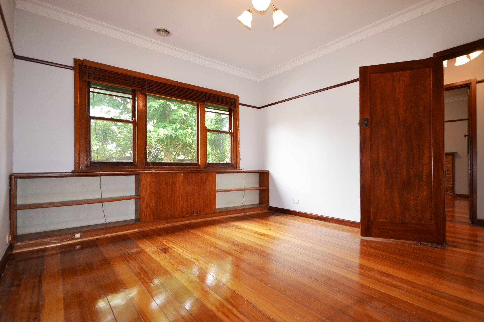 QUALITY HOME, SENSATIONAL LOCATION