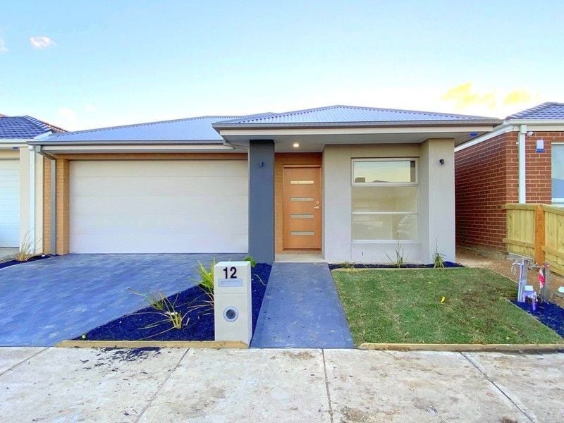 12 Botwood Street, Mickleham
