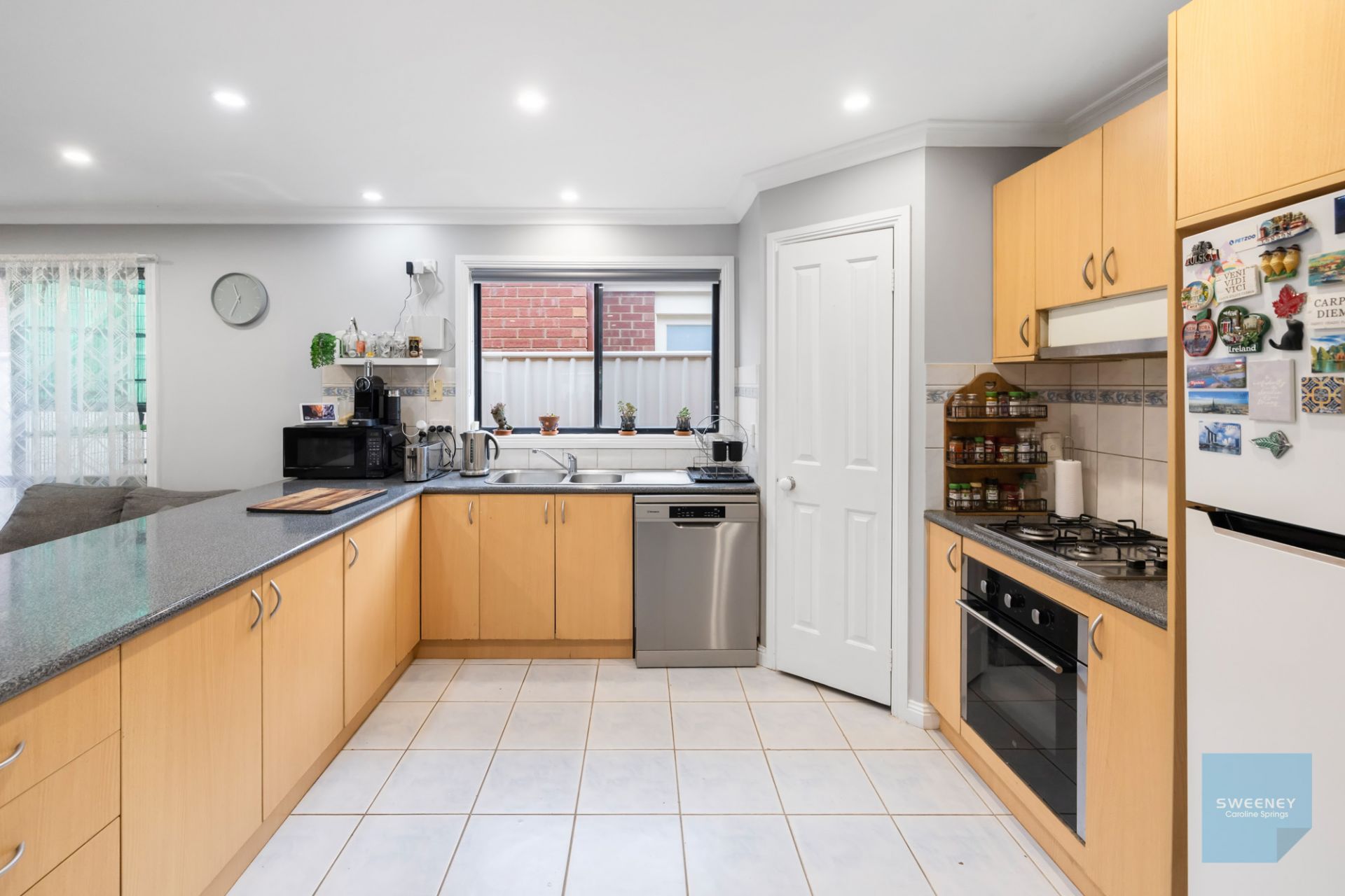 20 Willandra Loop, Caroline Springs - Thumbnail 4