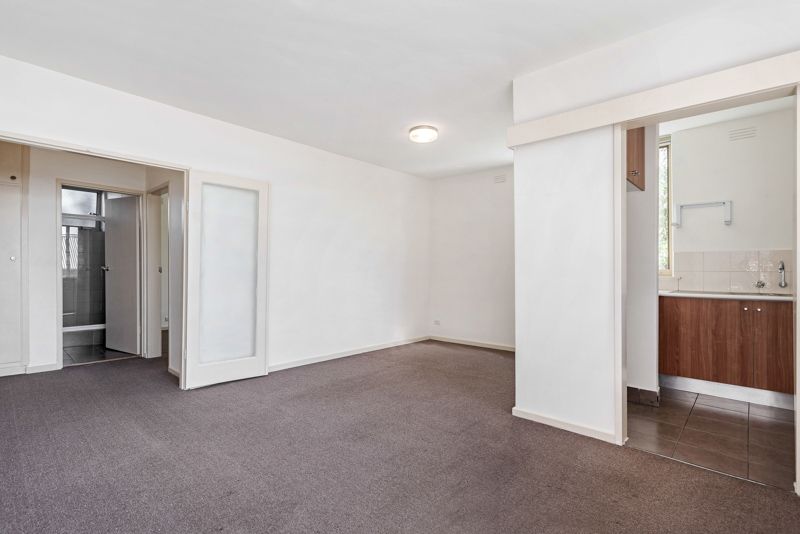 2/51 Stirling Street, Footscray - Thumbnail 4