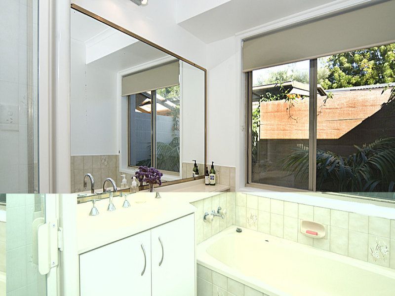 17 Coral Tree Avenue NOOSA HEADS QLD, Noosa Heads - Thumbnail 5