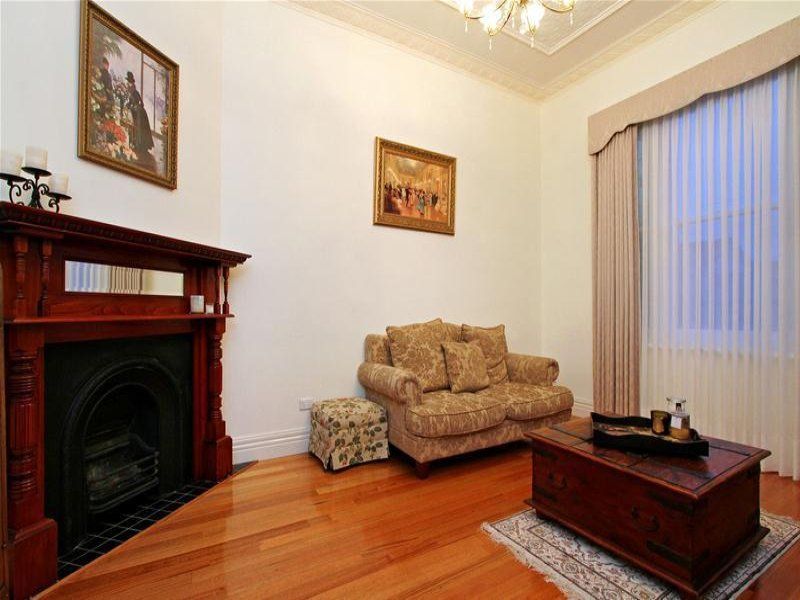 Beautifully renovated 1930's property with class & charm