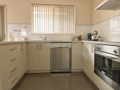 Modern immaculate 2 bedroom Villa