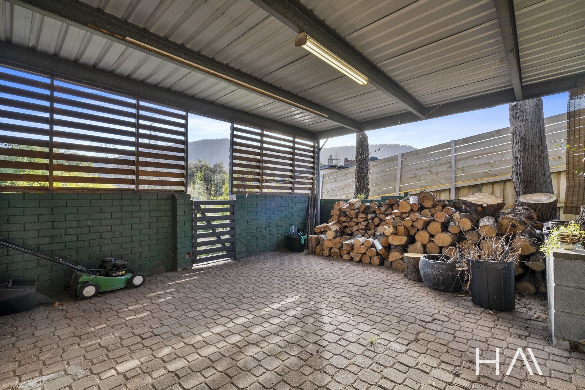 10 Montagu Crescent, New Norfolk Harrison Agents