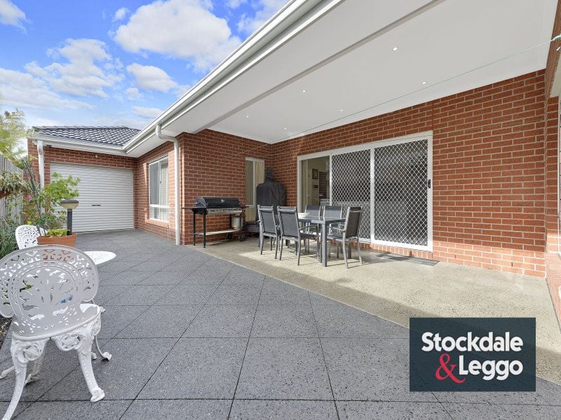 17 Grange Drive SOUTH MORANG, South Morang - Thumbnail 2