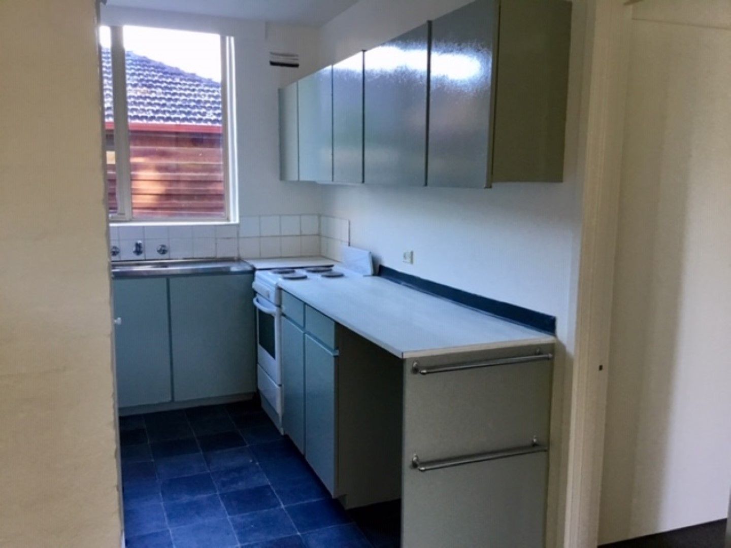 One Bedroom Apartment in a Quaint Corner of Thornbury.