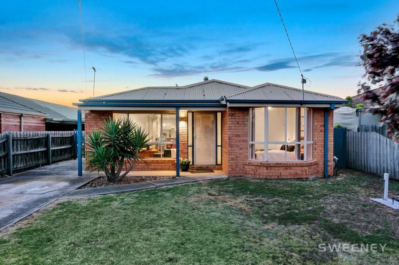 4 Gazley Court, Altona Meadows - Thumbnail 2