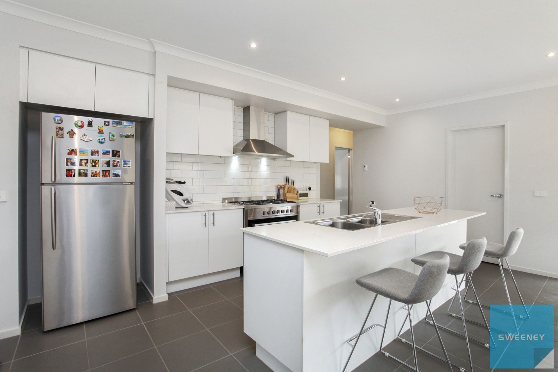 8 Hargraves Street, Rockbank - Thumbnail 3